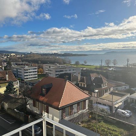 Hotel La Maison Bleue A 2 Pas Du Lac Du Neuchatel Hauterive  Zewnętrze zdjęcie