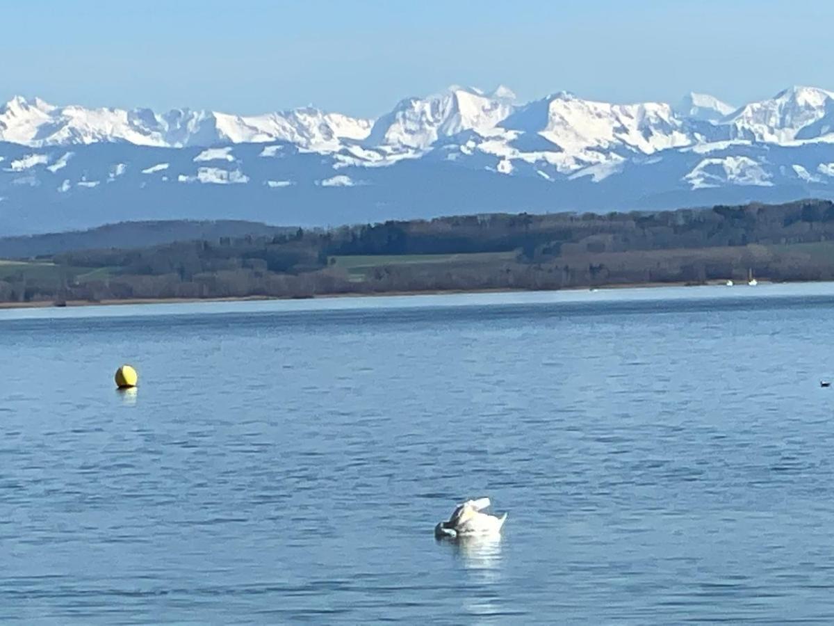 Hotel La Maison Bleue A 2 Pas Du Lac Du Neuchatel Hauterive  Zewnętrze zdjęcie